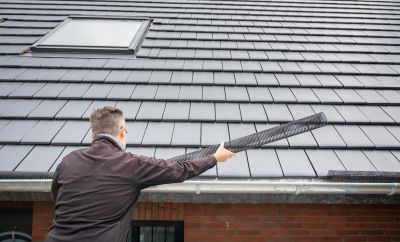 Best Time to Hire Gutter Cover Professionals